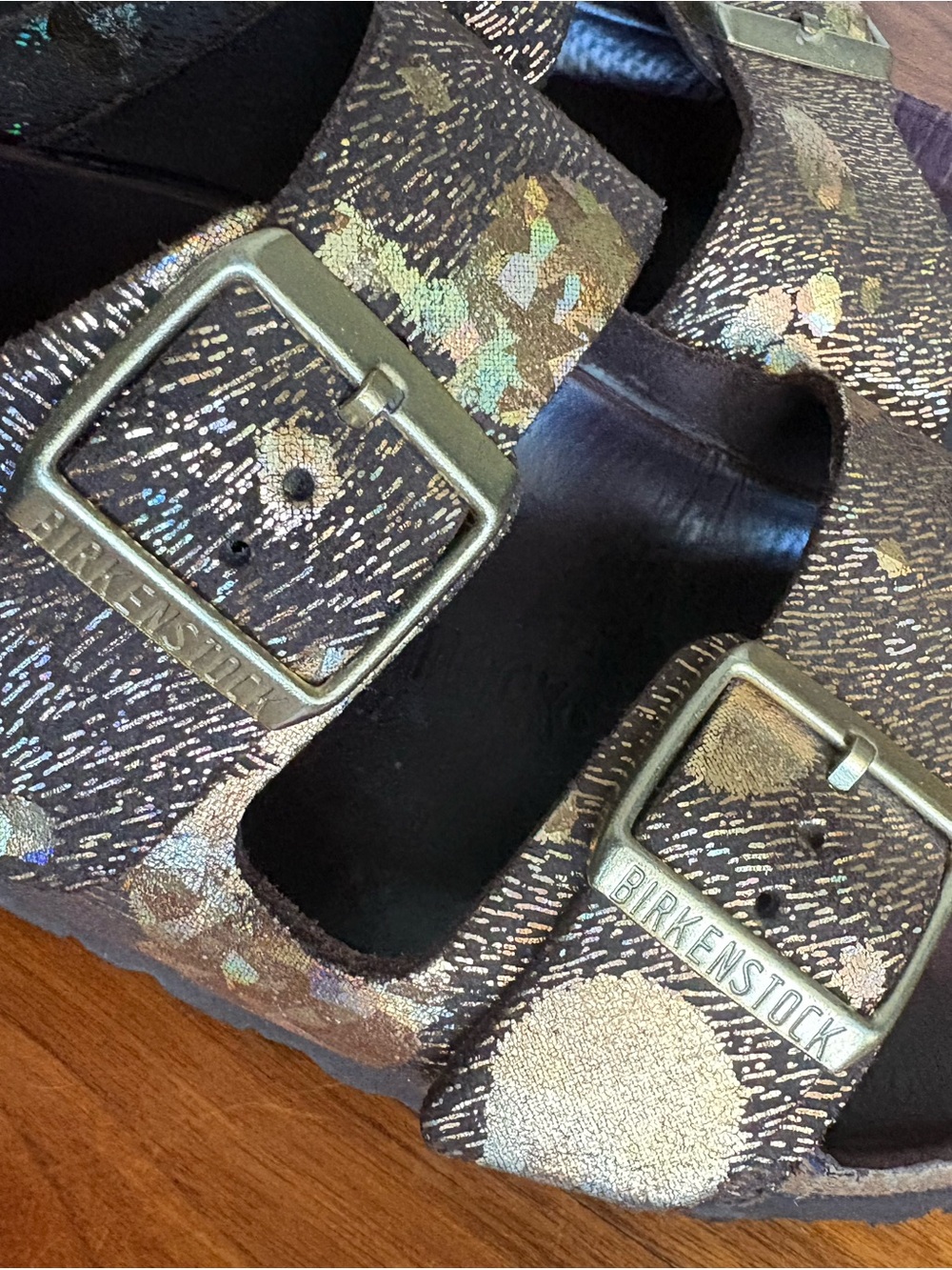 Birkenstock Arizona LUX Arizona Brown & Metallic Sandal in Iridescent Gold, USED - Picture 17 of 17